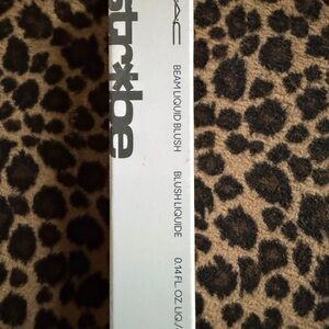 MAC Strobe Beam Liquid Blush